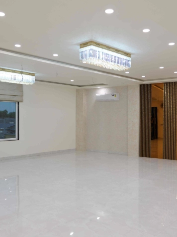 Pearl Hall (Intimate)